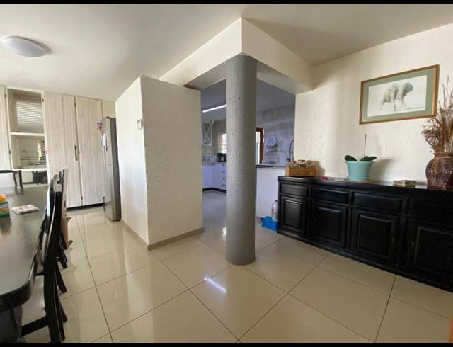 5 BEDROOM HOUSE FOR SALE IN ROODEKRANS